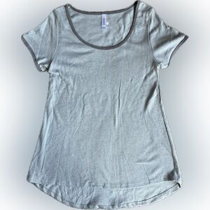 LuLaRoe Gray Women's Classic T